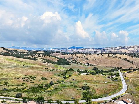 Tiny photo for 4575 Interlake RD, Bradley, CA 93426 (MLS # NS26104232)
