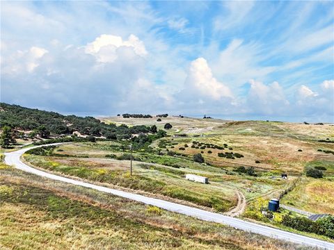 Tiny photo for 4575 Interlake RD, Bradley, CA 93426 (MLS # NS26104232)