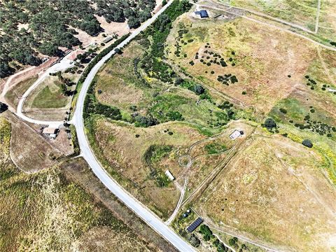 Tiny photo for 4575 Interlake RD, Bradley, CA 93426 (MLS # NS26104232)