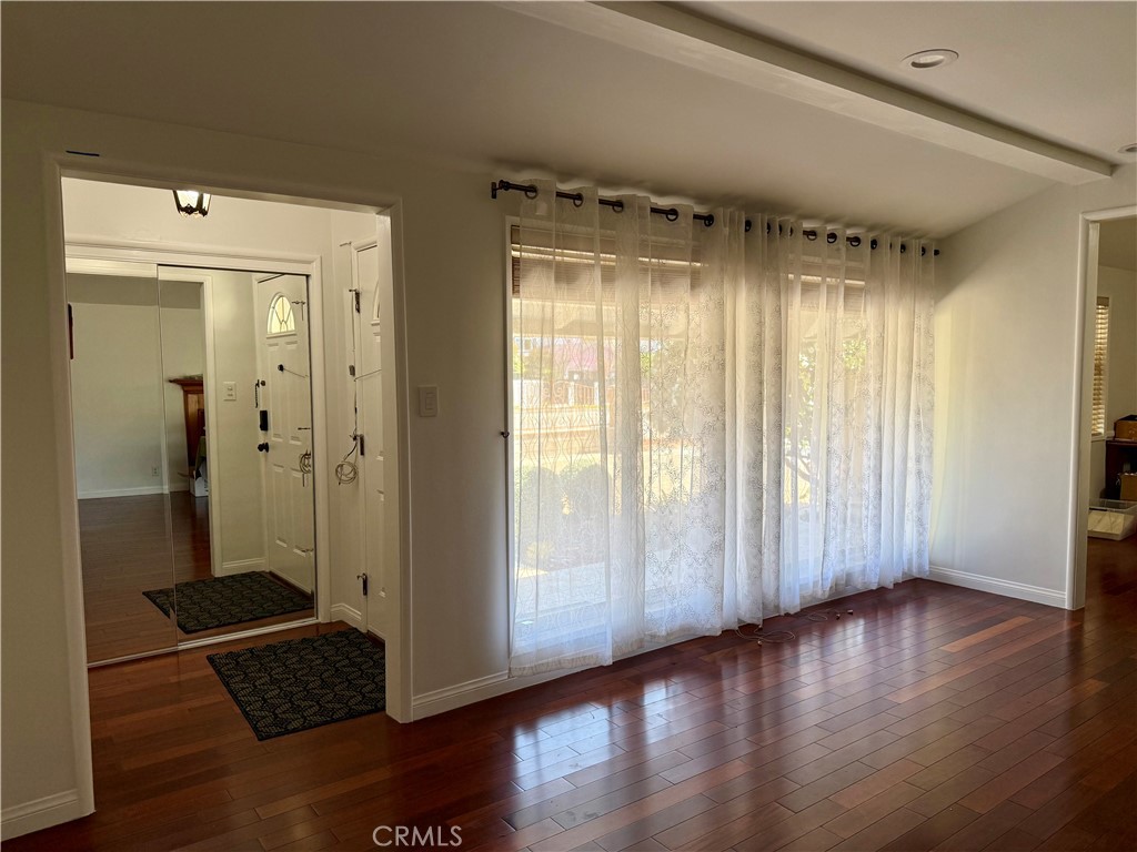 5517 Woodman Ave.