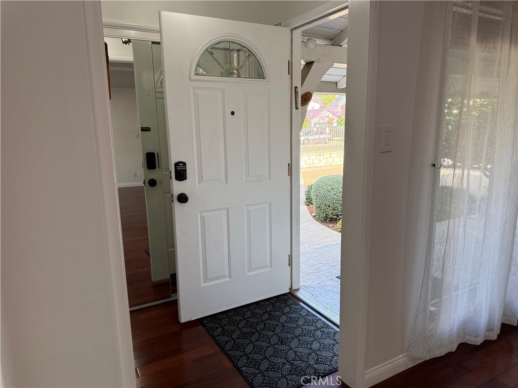 Photo of 5517 Woodman Ave. Ave, Sherman Oaks, CA 91401 (MLS # SR26055501)