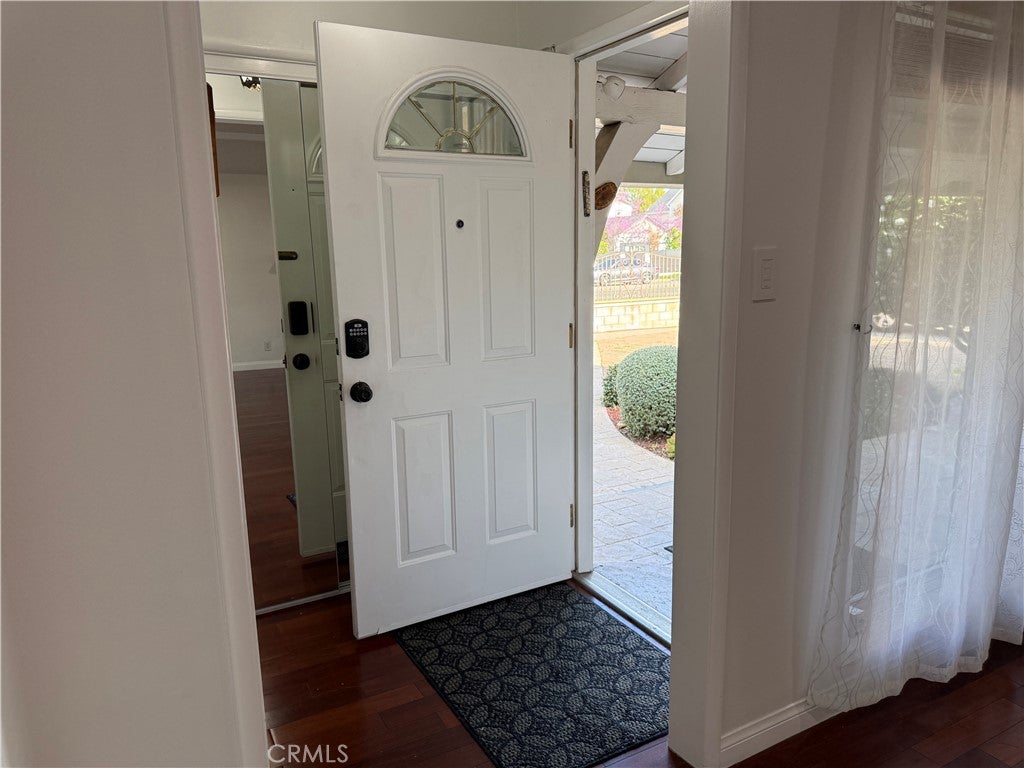 Photo of 5517 Woodman Ave. Ave, Sherman Oaks, CA 91401 (MLS # SR26055501)