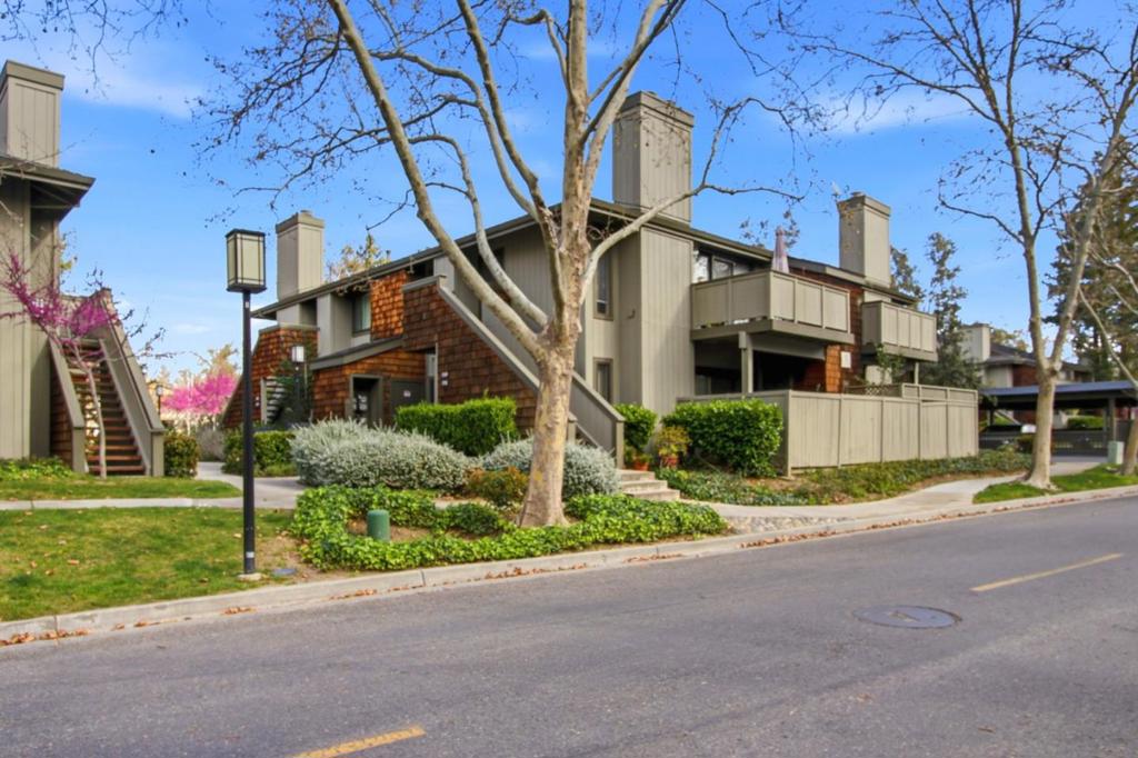 1608 La Terrace