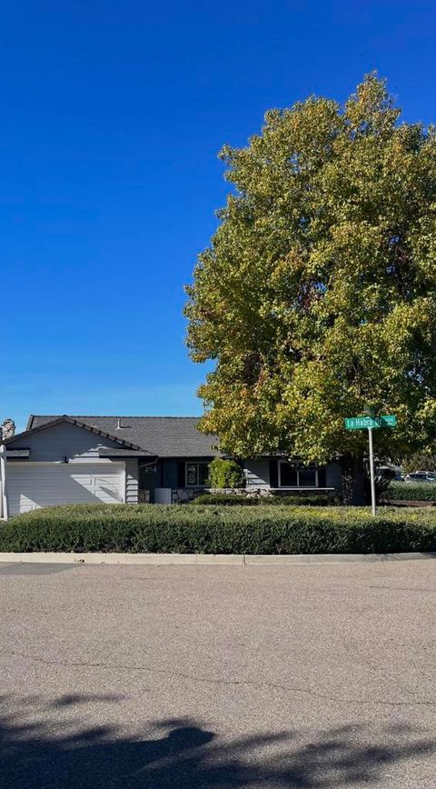 1412 La Habra San Marcos CA 92078