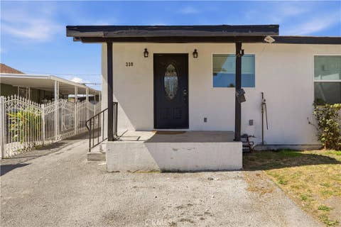 Photo of 339 E 103 Street, Los Angeles, CA 90003 (MLS # PW26162042)