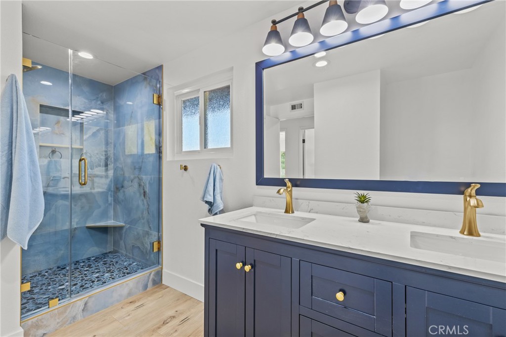 East Hills (558) - Residential