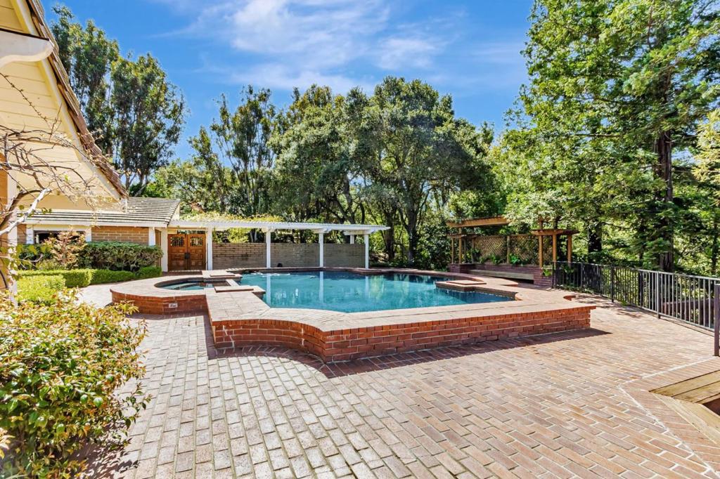 14890 Baranga Lane