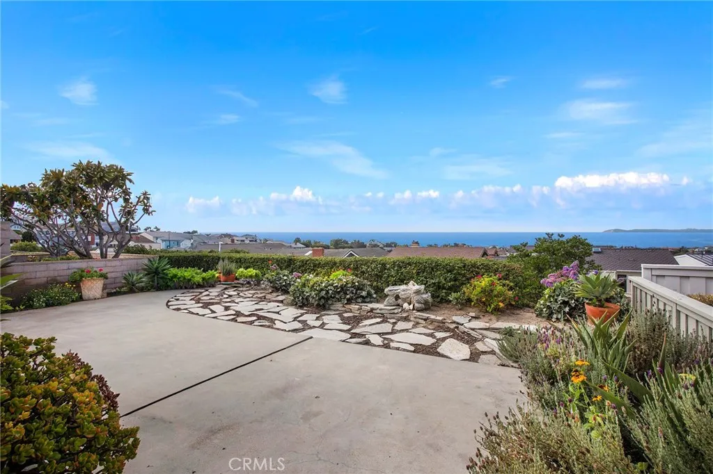 Dana Point, California 92629, United States, 2 Bedrooms Bedrooms, ,2 BathroomsBathrooms,Residential,Active,228547