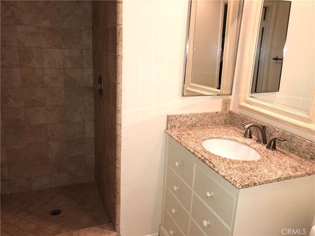 Townhomes-Seaterrace (N.S.) (NST) - Residential Lease