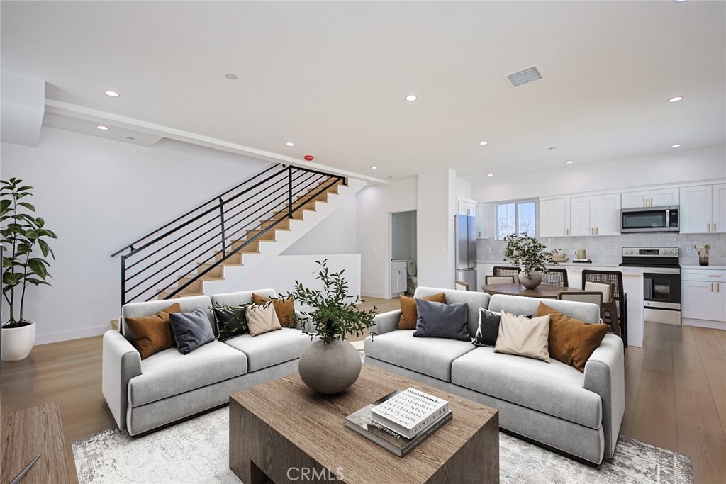 Properties 2 2404 S Cochran Avenue