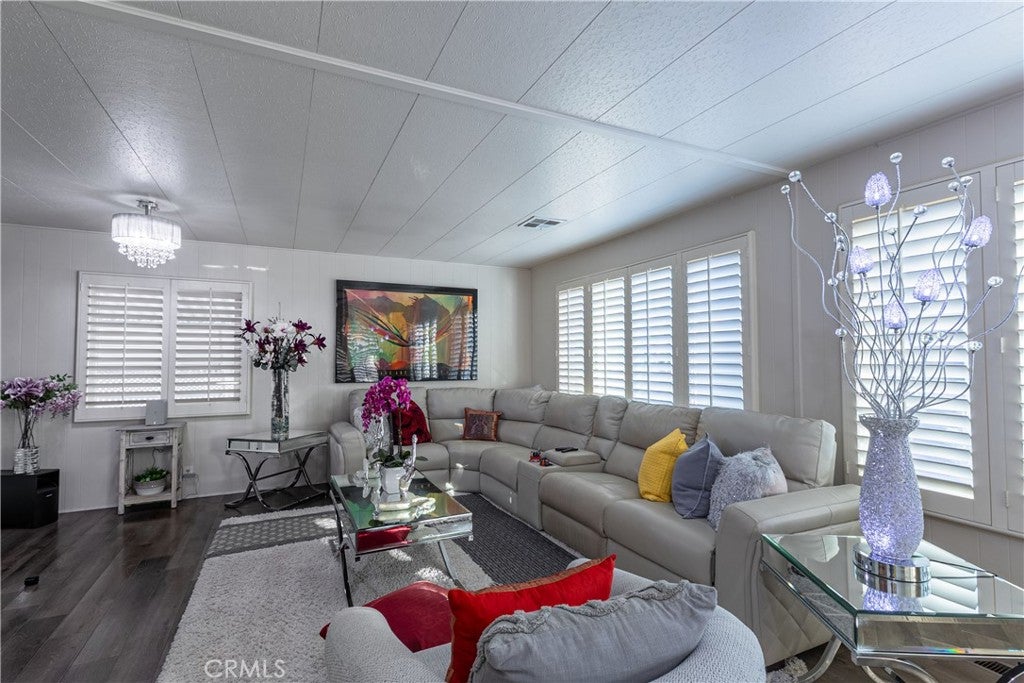 8509 Beverly Blvd, SPC 16