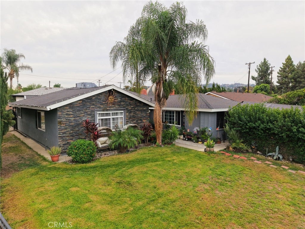 1402 Gayland