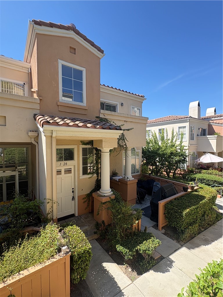 1028 S Rossano Way