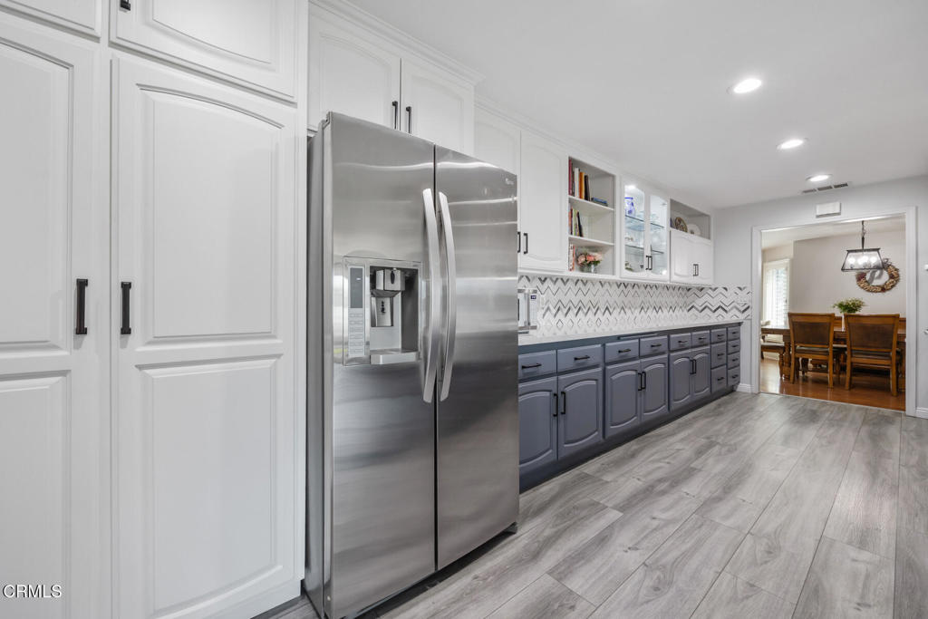 1457 S Burnaby Drive