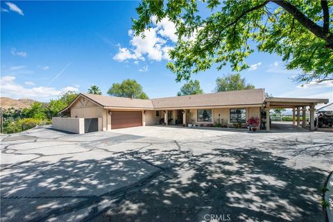 Photo of 30602 Hasley Canyon Road, Castaic, CA 91384 (MLS # SR26088766)