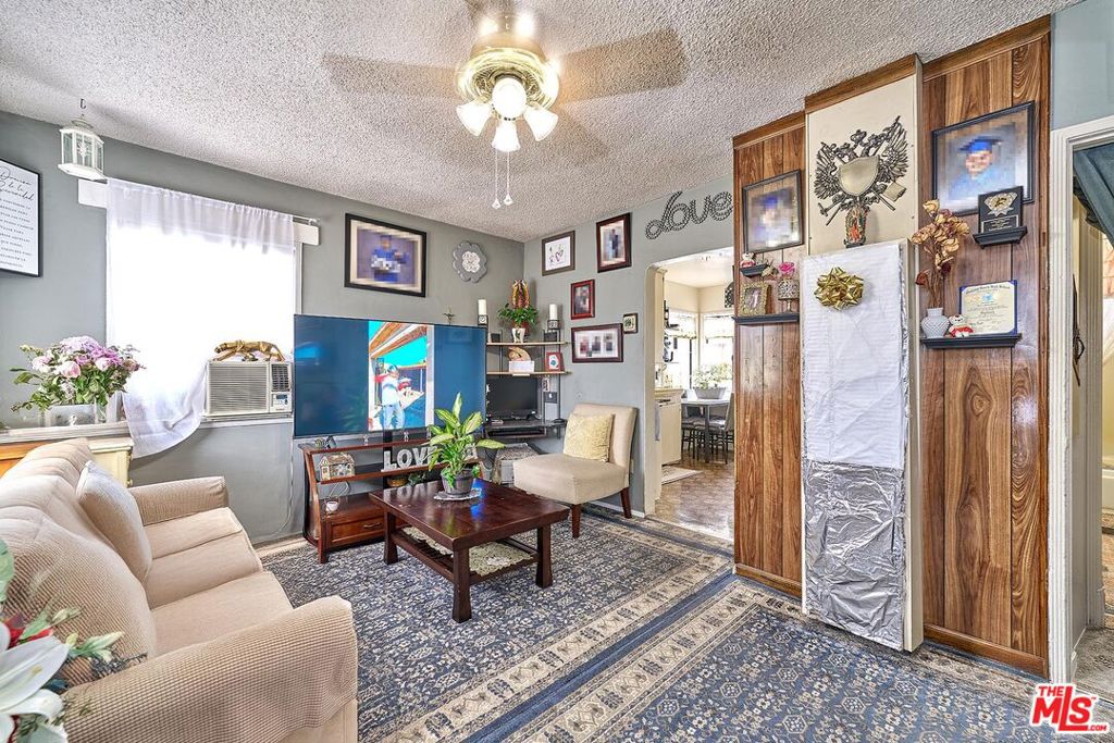 1060 S Rebecca Street