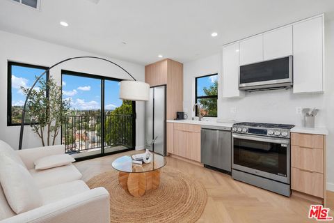 Photo of 2043 Paramount Drive, Los Angeles, CA 90068 (MLS # 26831307)