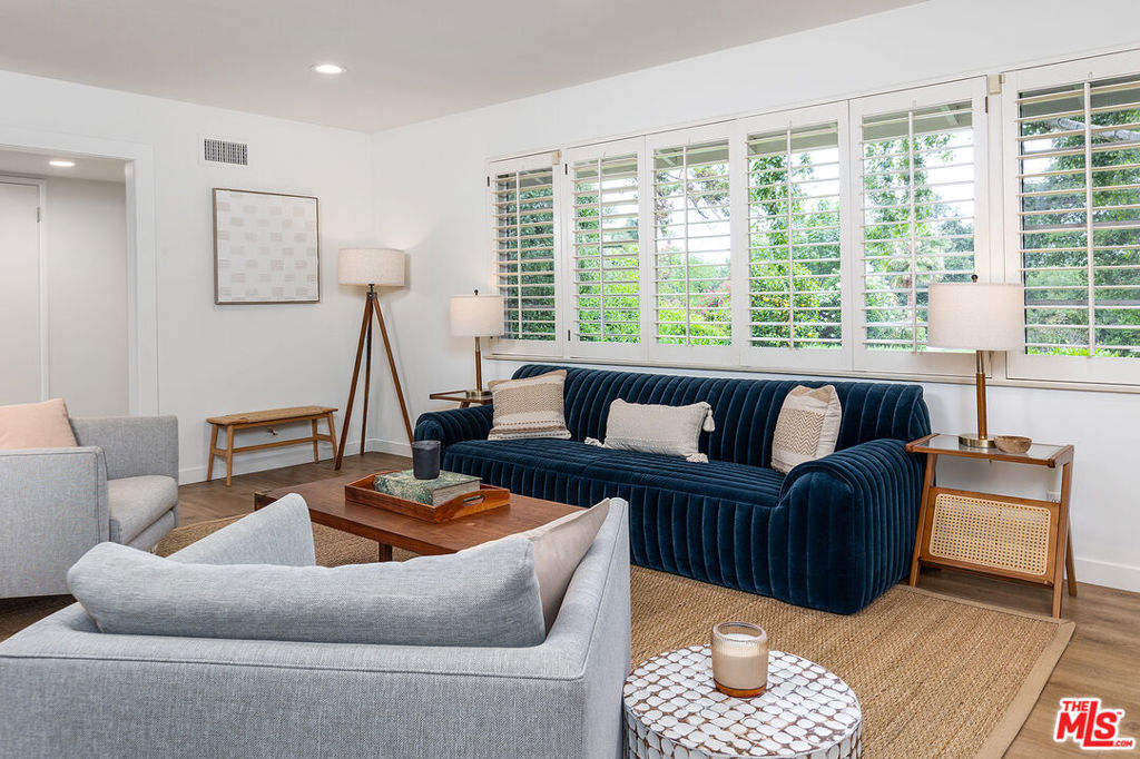 1215 Linda Ridge Lane
