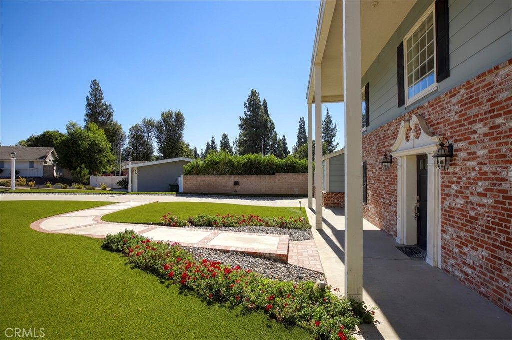 Photo of 20236 Foix Place, Chatsworth, CA 91311 (MLS # GD25214515)