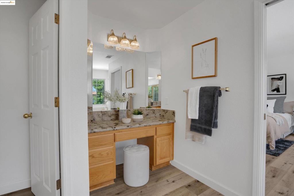 APPLE HILL ESTS - Residential