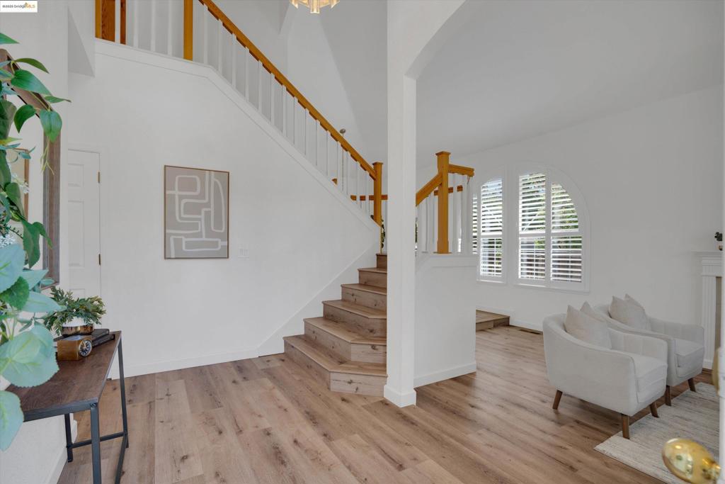 APPLE HILL ESTS - Residential