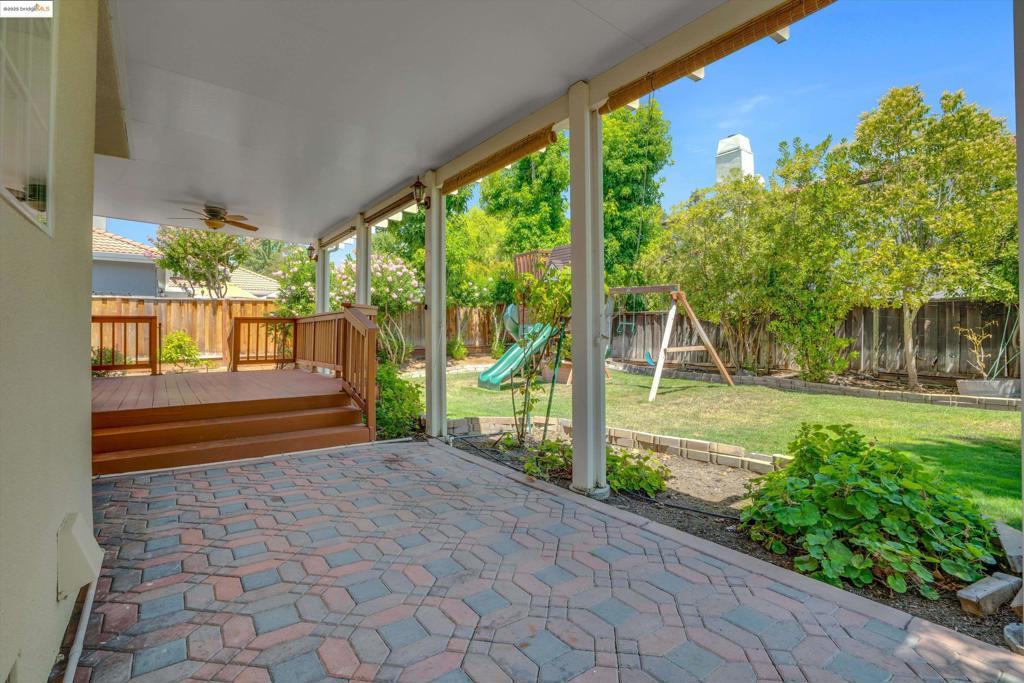 APPLE HILL ESTS - Residential