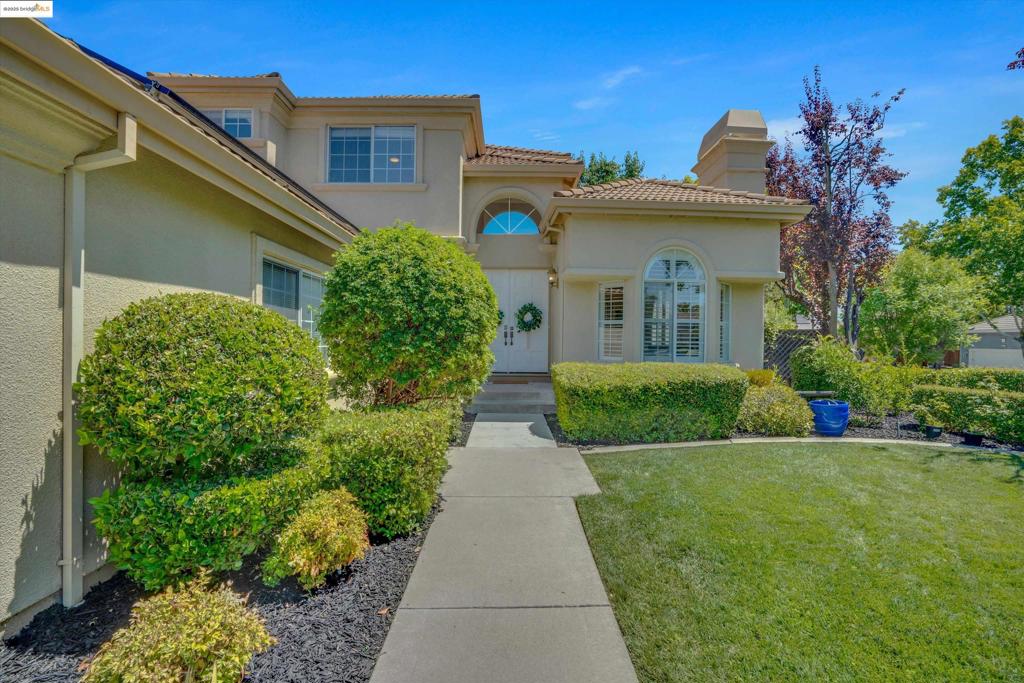 Photo of 805 Devonshire Loop, Brentwood, CA 94513 (MLS # 41114993)