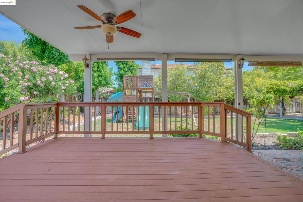 APPLE HILL ESTS - Residential