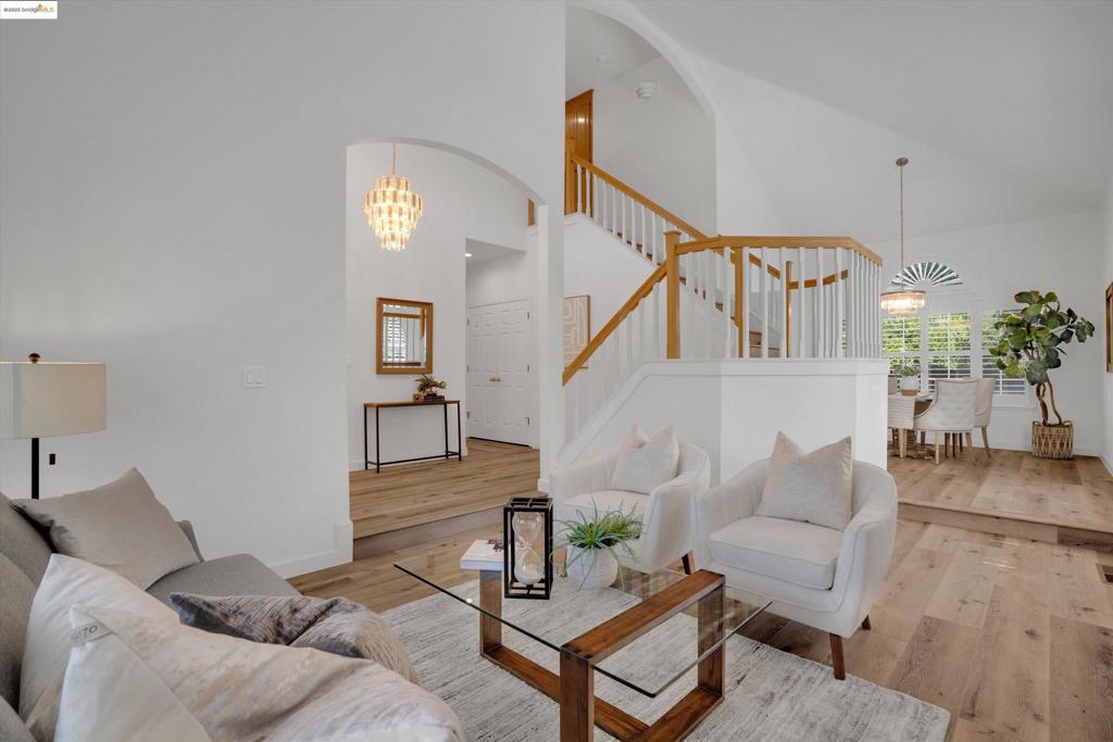 APPLE HILL ESTS - Residential