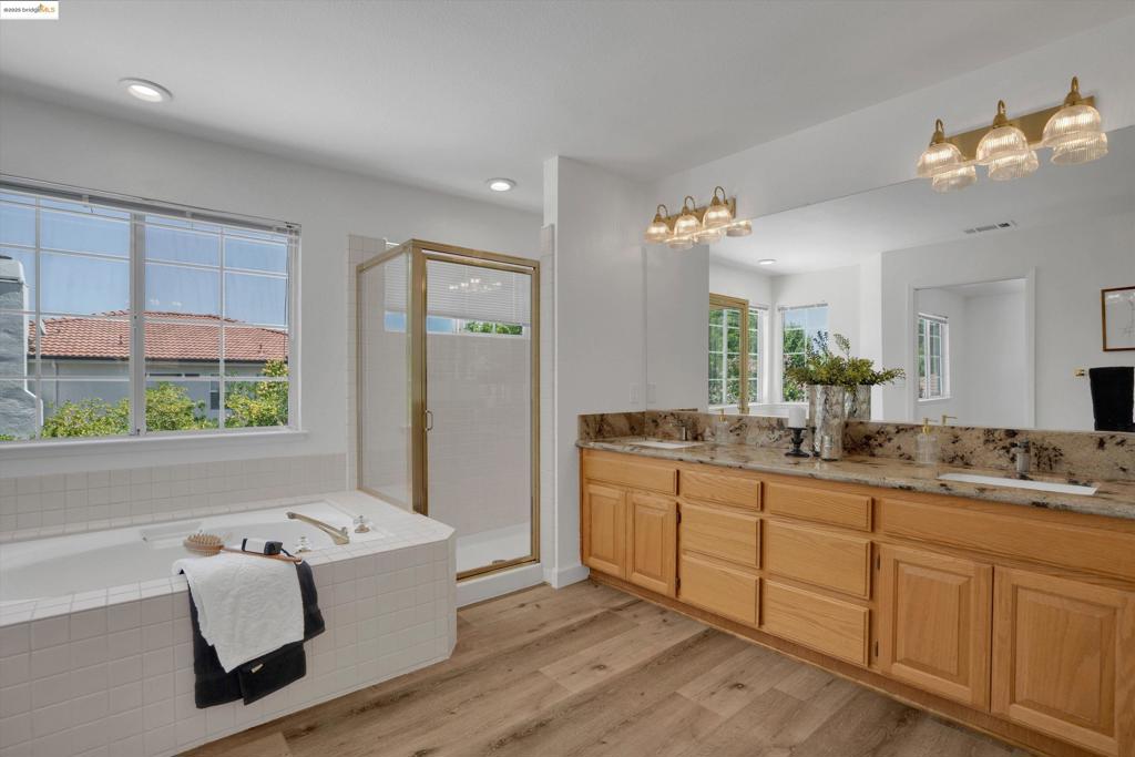 APPLE HILL ESTS - Residential