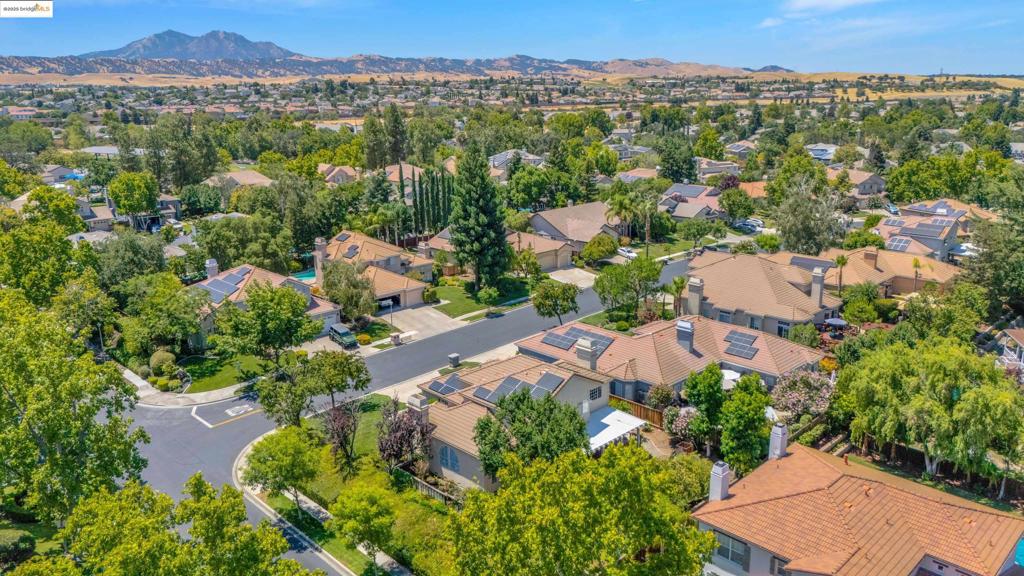 APPLE HILL ESTS - Residential