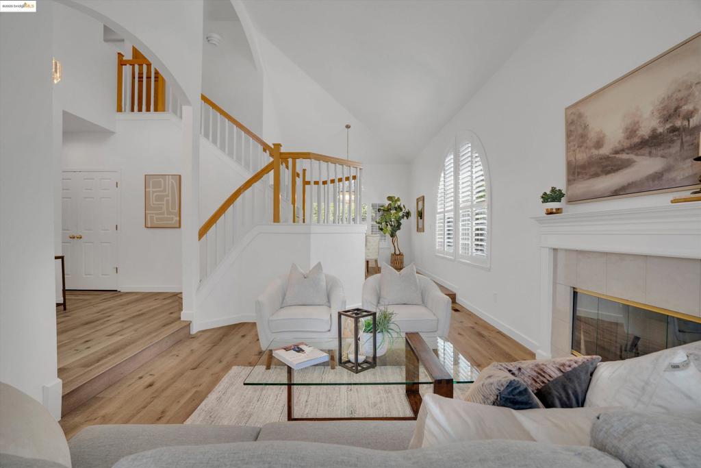 APPLE HILL ESTS - Residential