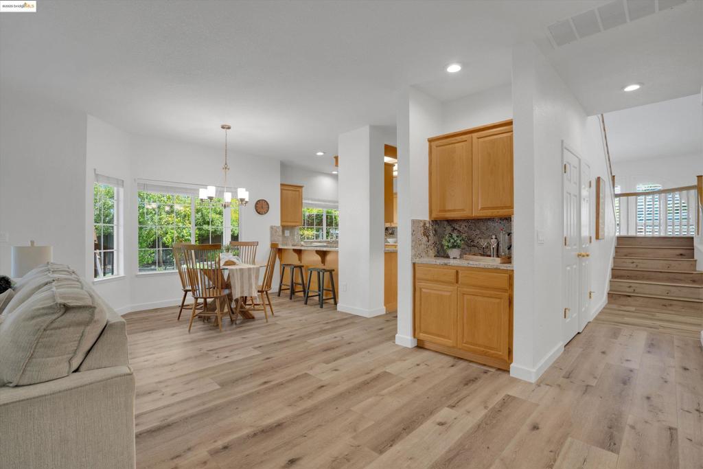 APPLE HILL ESTS - Residential