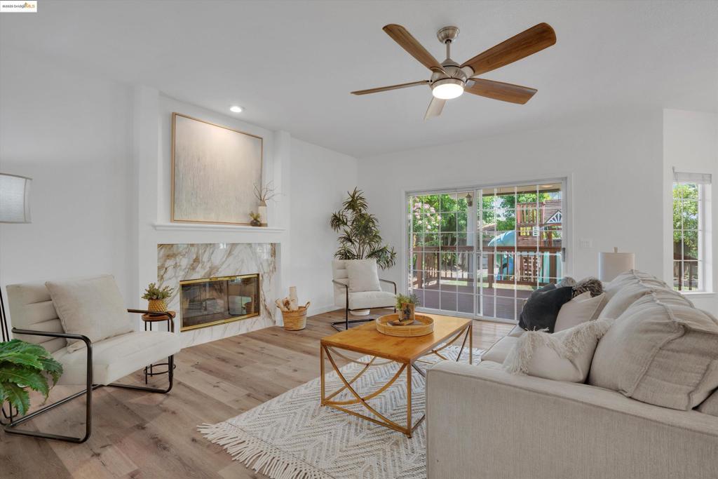 APPLE HILL ESTS - Residential