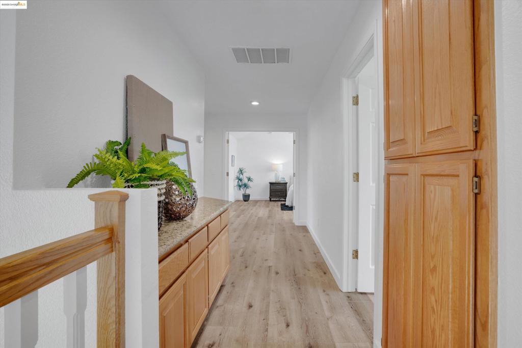 APPLE HILL ESTS - Residential