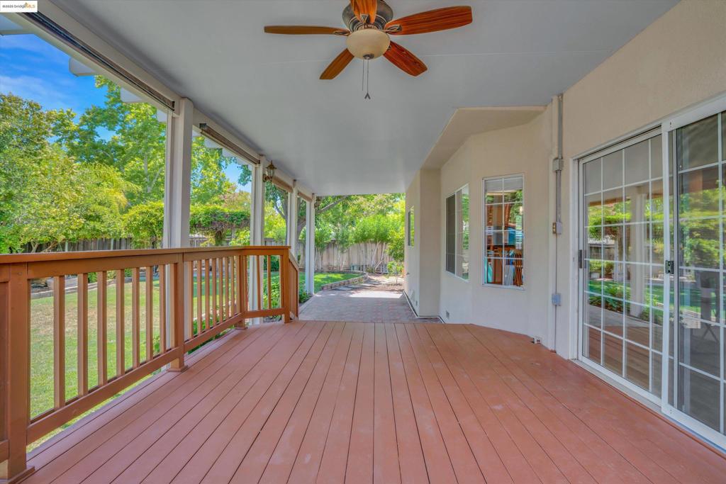 APPLE HILL ESTS - Residential