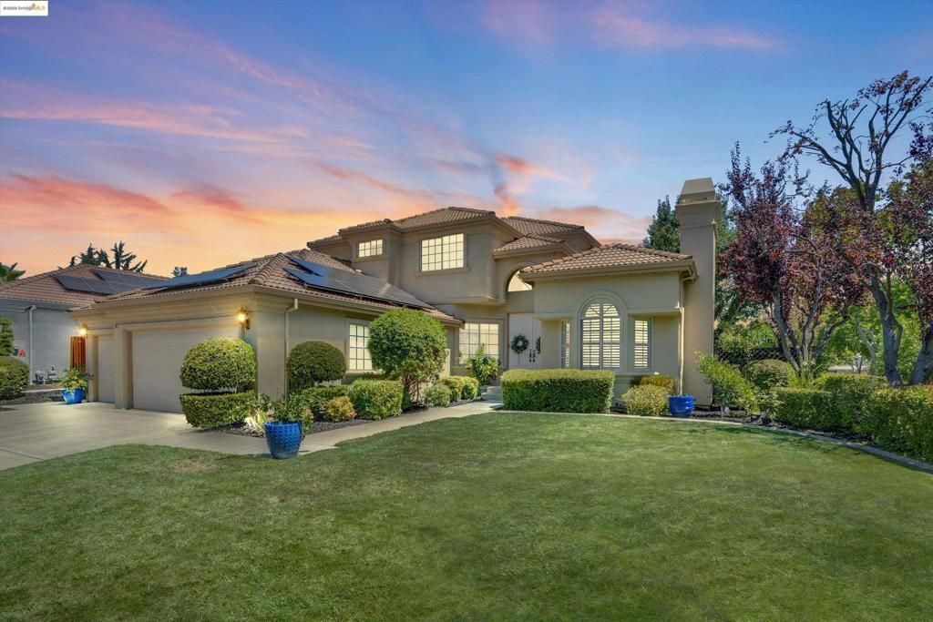 Photo of 805 Devonshire Loop, Brentwood, CA 94513 (MLS # 41114993)
