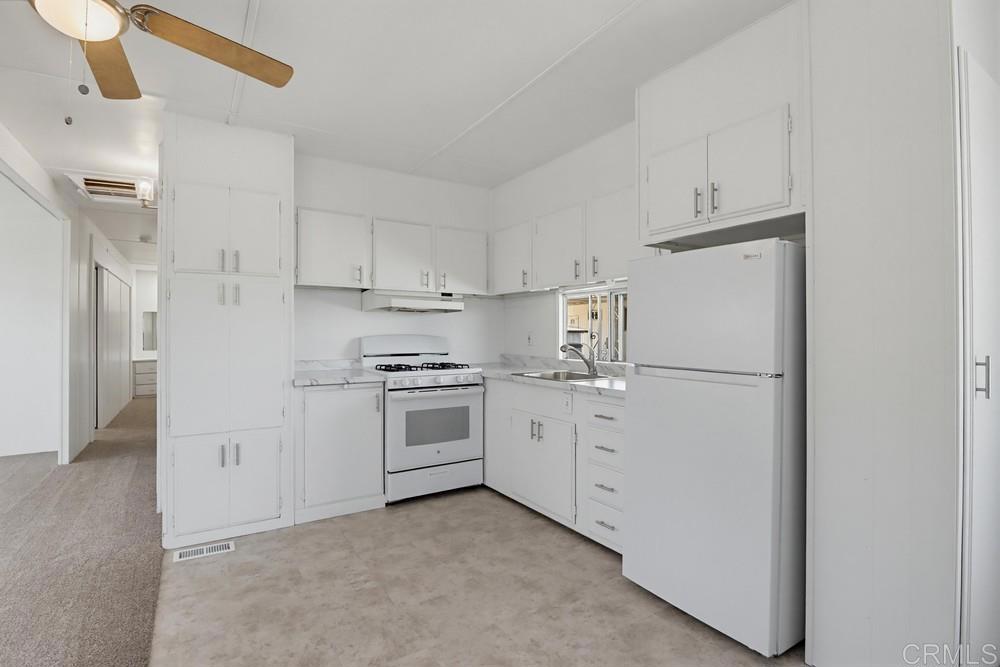 1285 E Washington Space 102
