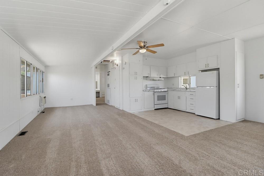 1285 E Washington Space 102