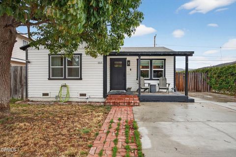 Photo of 103 Comstock Drive, Ventura, CA 93001 (MLS # V1-32454) Photo of 103 Comstock Drive, Ventura, CA 93001 (MLS # V1-32454)