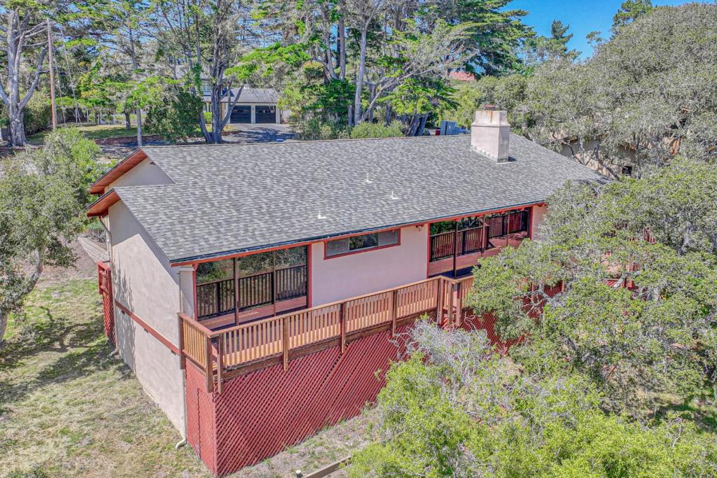 1052 San Carlos Road