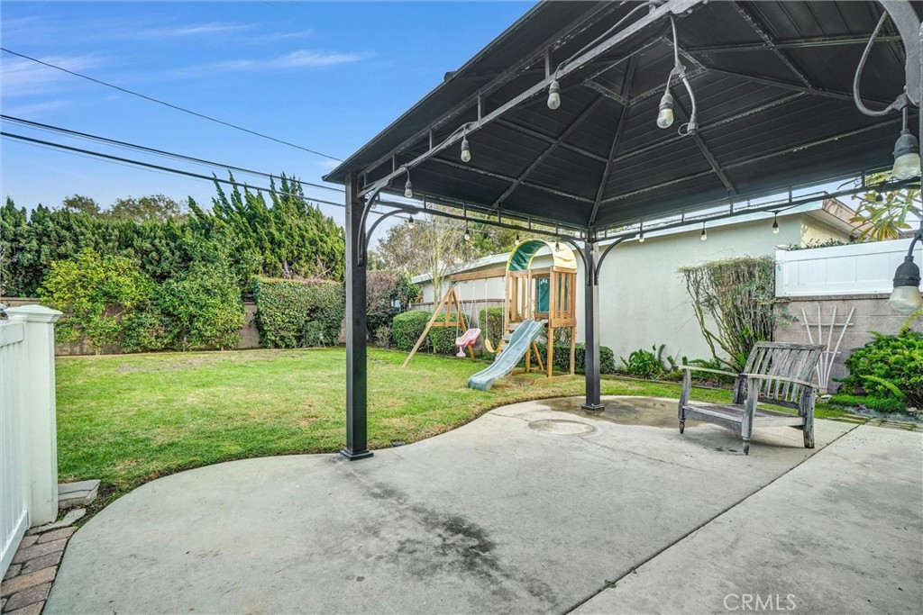 Los Altos/North of Fwy (LNF) - Residential Lease