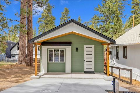 Photo of 40166 Esterly Ln, Big Bear Lake, CA 92315 (MLS # HD26078022)