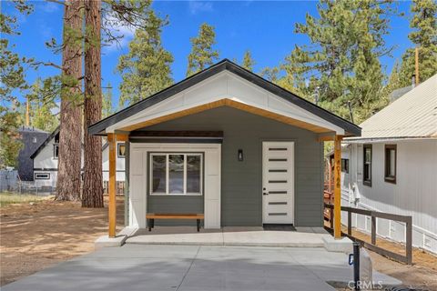 Photo of 40166 Esterly Ln, Big Bear Lake, CA 92315 (MLS # HD26078022)
