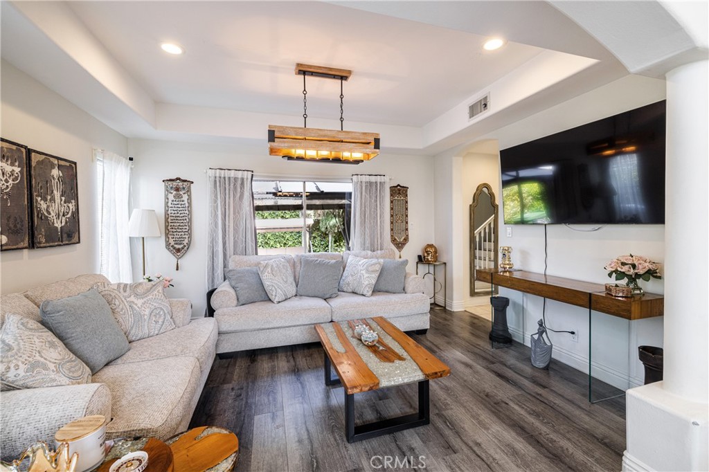 10012 Reseda Boulevard B