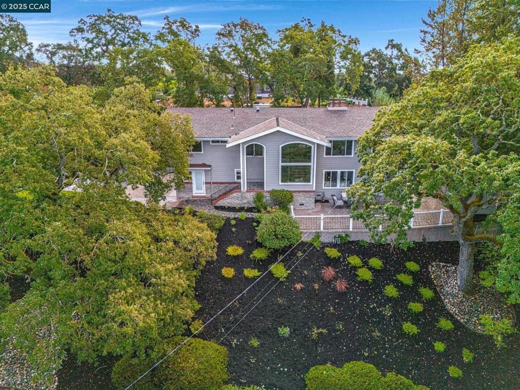 Photo of 823 La Gonda Way Way, Danville, CA 94526 (MLS # 41113637)