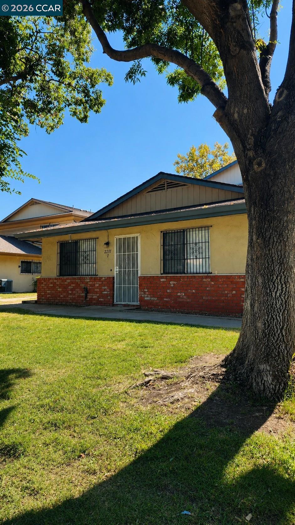 2201 Lemontree Way 1