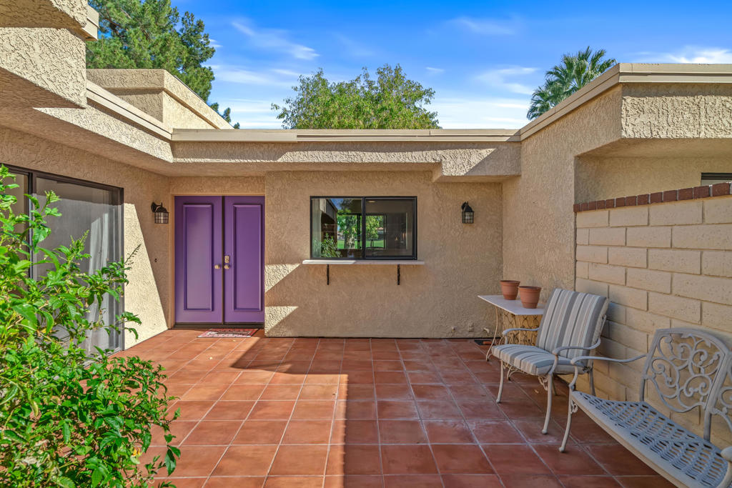 6724 Greenwood Circle