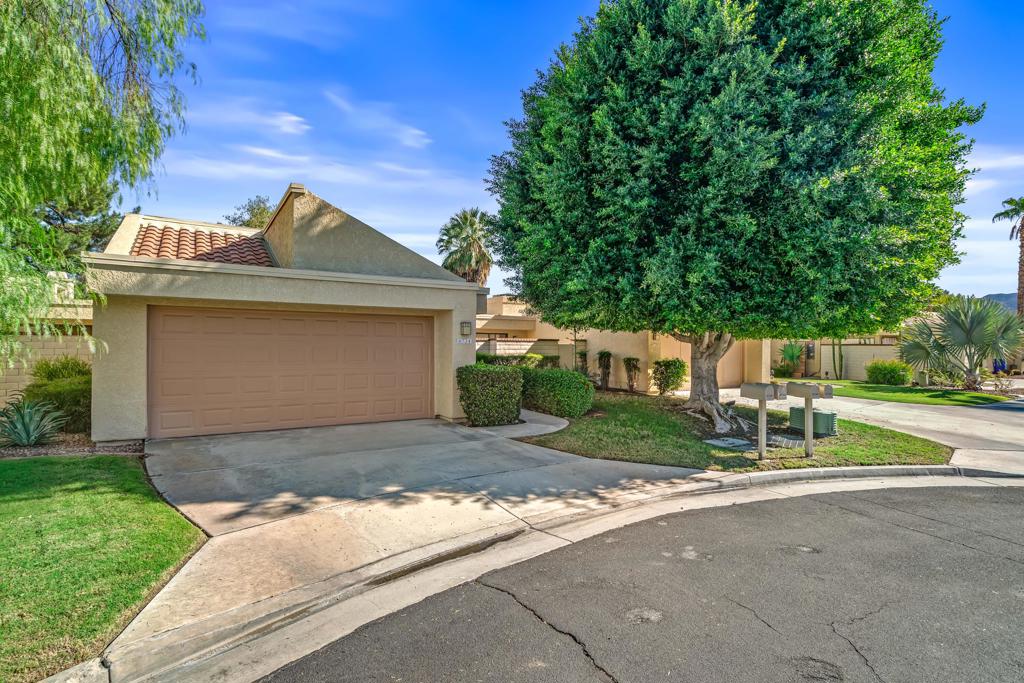 6724 Greenwood Circle