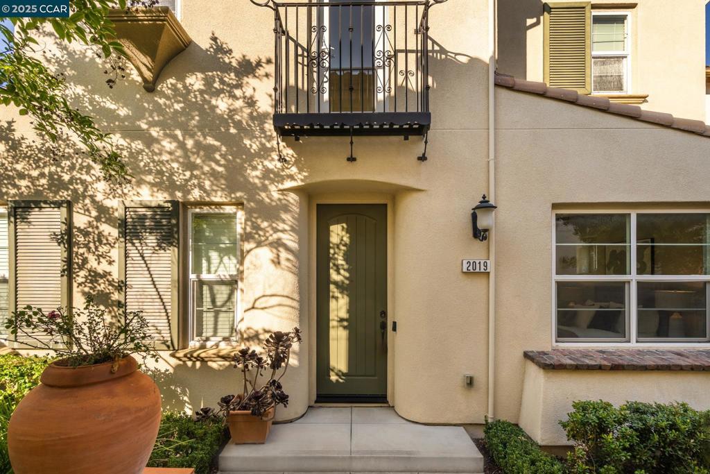 Beautifully upgraded 4BD/3BA home located on a premium lot at the end of a quiet lane in sought-after Gale Ranch. Thoughtfully designed floor plan features a highly desirable full bedroom and bath on the main level. Light & bright with an abundance of windows, arched doorways, recessed lighting, fresh paint, and wide-plank laminate wood flooring. The gourmet kitchen offers granite counters, large center island, stainless steel appliances, gas cooktop, and ample white cabinetry. The kitchen opens to a spacious great room with surround sound and sliding glass doors leading to the backyard patio. Upstairs, the private primary suite includes a charming balcony, spa-like bath with dual vanities, walk-in shower, and generous walk-in closet. Two additional bedrooms and a full bath complete the upper level. Other upgrades include water softener, epoxy garage flooring, owned solar, and tankless water heater. Close to K-12 top-rated schools, parks, trails, San Ramon City Center, HOA amenities, shopping & dining. A must see!